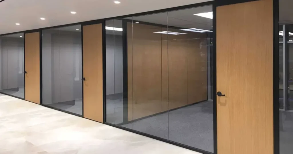 Modern Alanlar İçin Estetik Çözümler: Alüminyum Doğrama ve Ofis Bölme Sistemleri